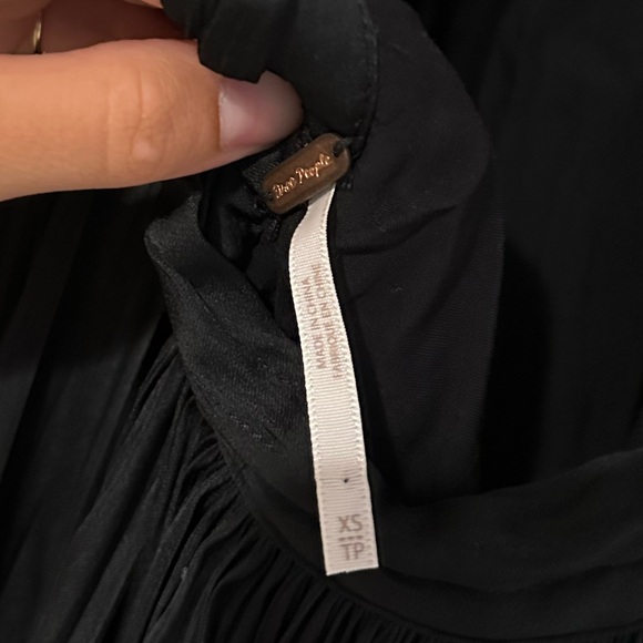 100 Degrees of shine mini dress. Free People. Size XS. Worn once - Picture 3 of 5